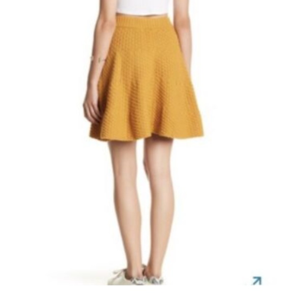 Lovers + Friends Sweater Skirt  NWT - Picture 2 of 2